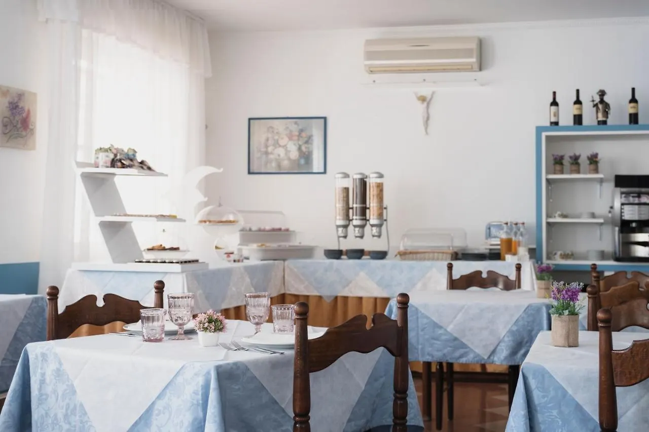 **  Hotel Cheri Rimini Italy