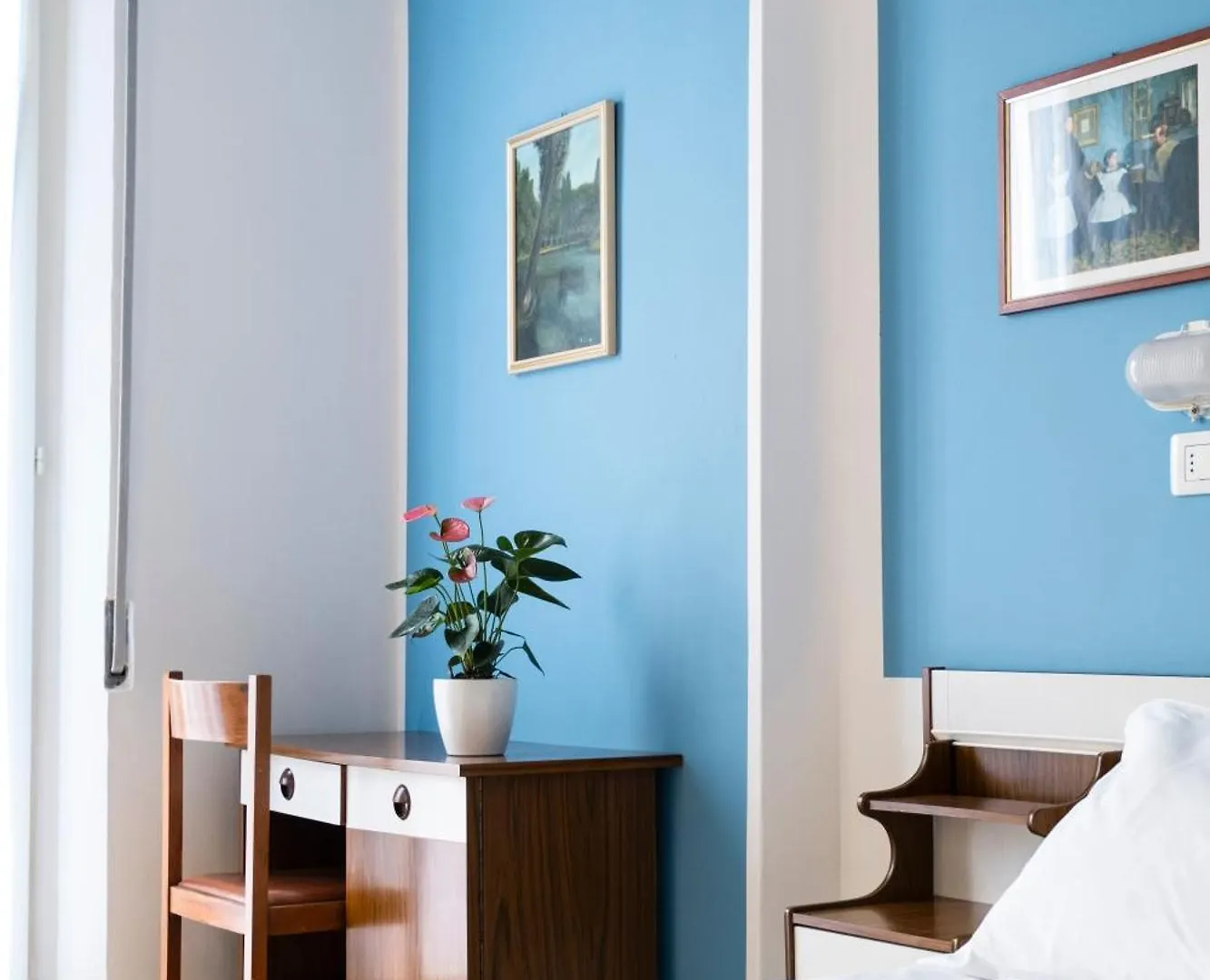 Hotel Cheri Rimini 2*,  Italy